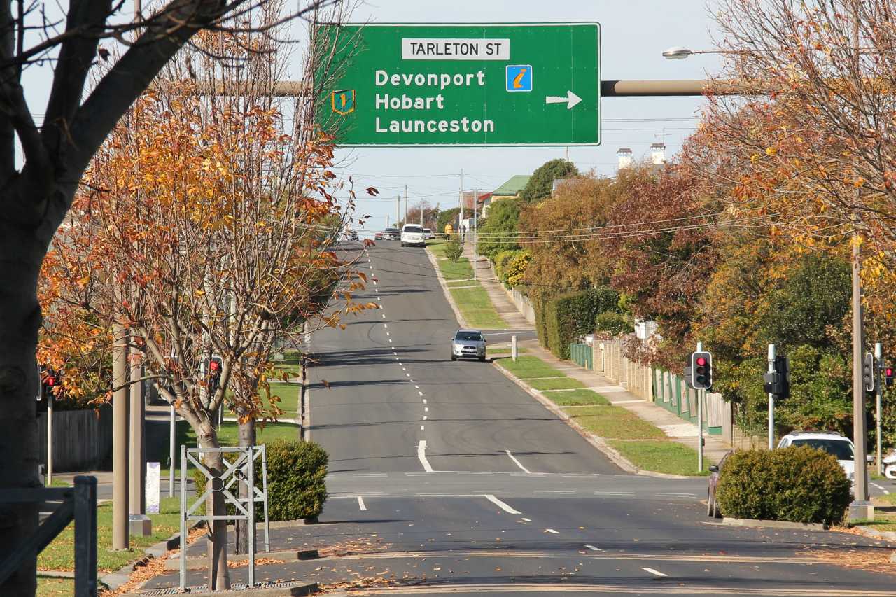 devonport-road-sign