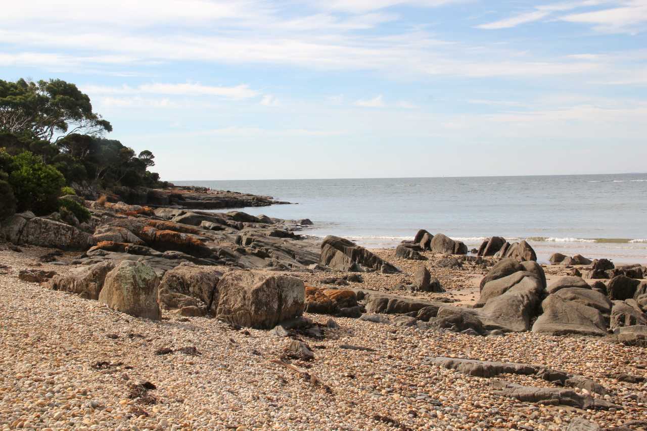rocky-beach-near-devonport-tasmania