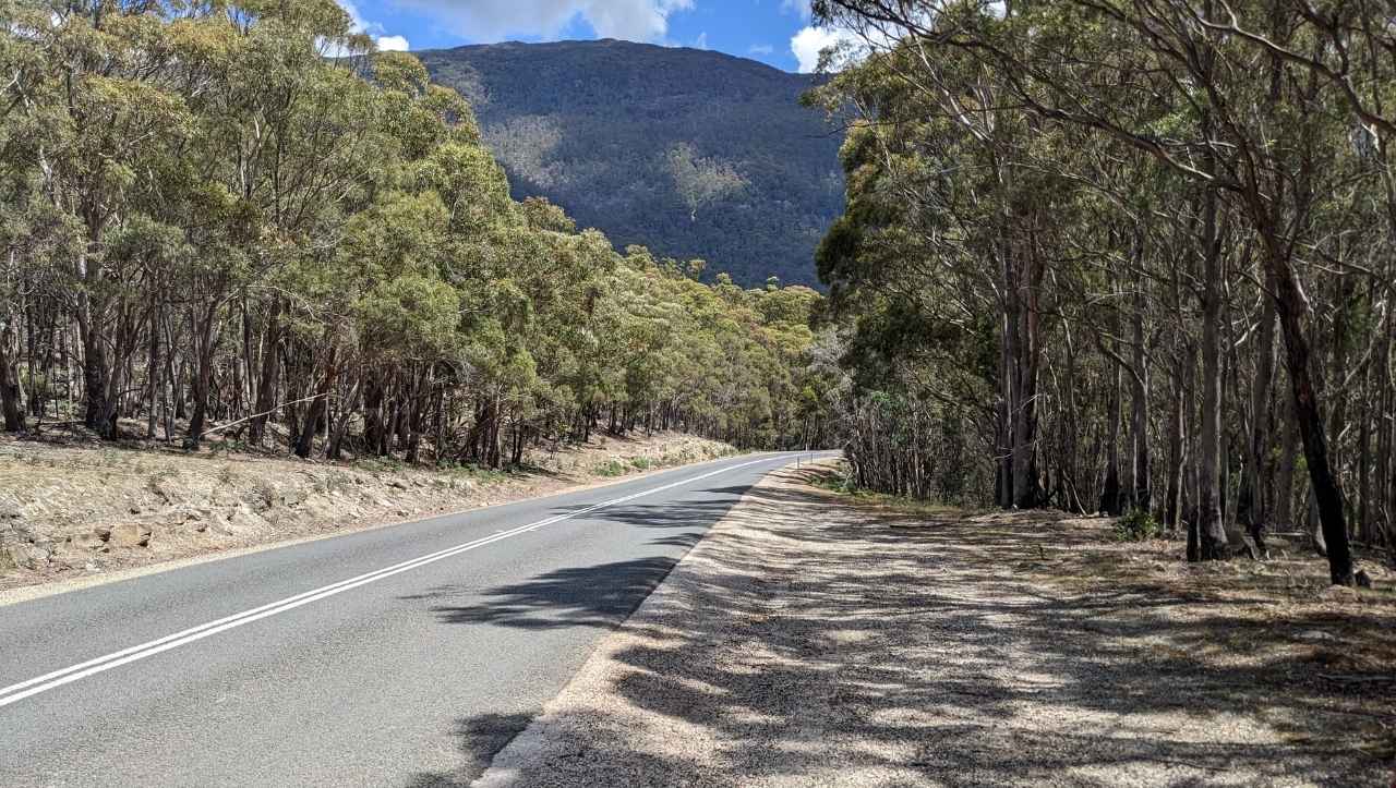 central-highlands-road-tasmania