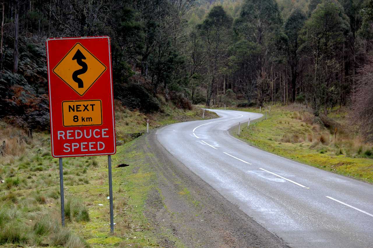 the-sidling-road-north-east-tasmania
